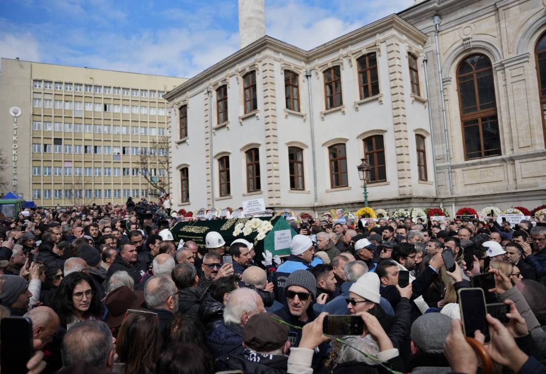 Edip Akbayram'a son veda! 14